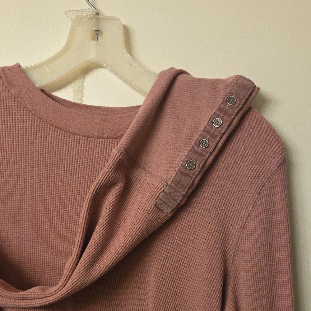 Sundance Pink Velvet Trim Floral Thermal Top L Large